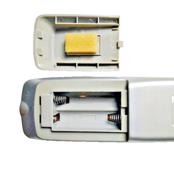 D-I-K DVD Remote Control DIK OEM Original Tested Works - Picture 3 of 3